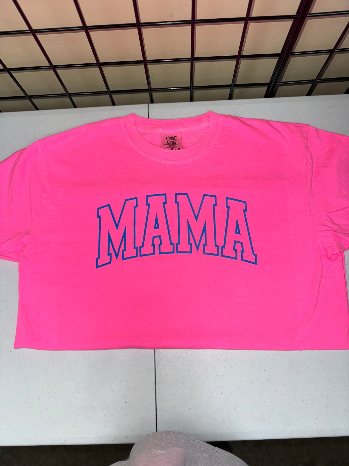 Neon mama